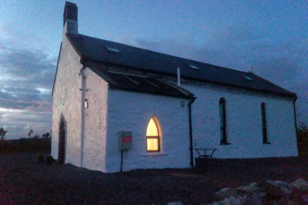 The Burren Art Gallery Built In 1798 Villa Tubber Exteriör bild