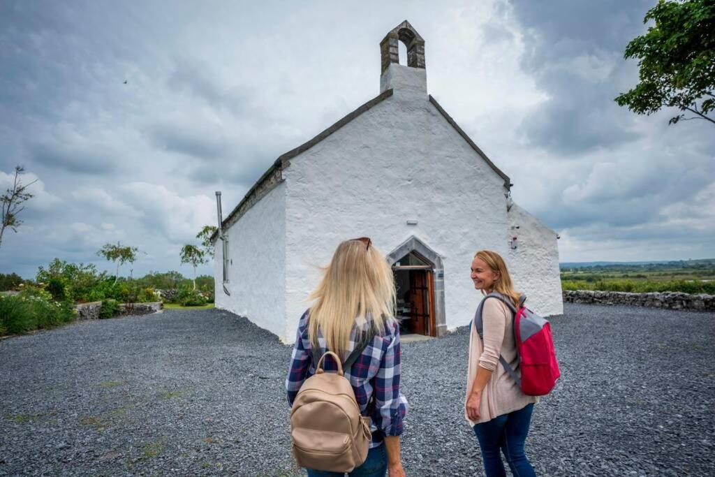The Burren Art Gallery Built In 1798 Villa Tubber Exteriör bild